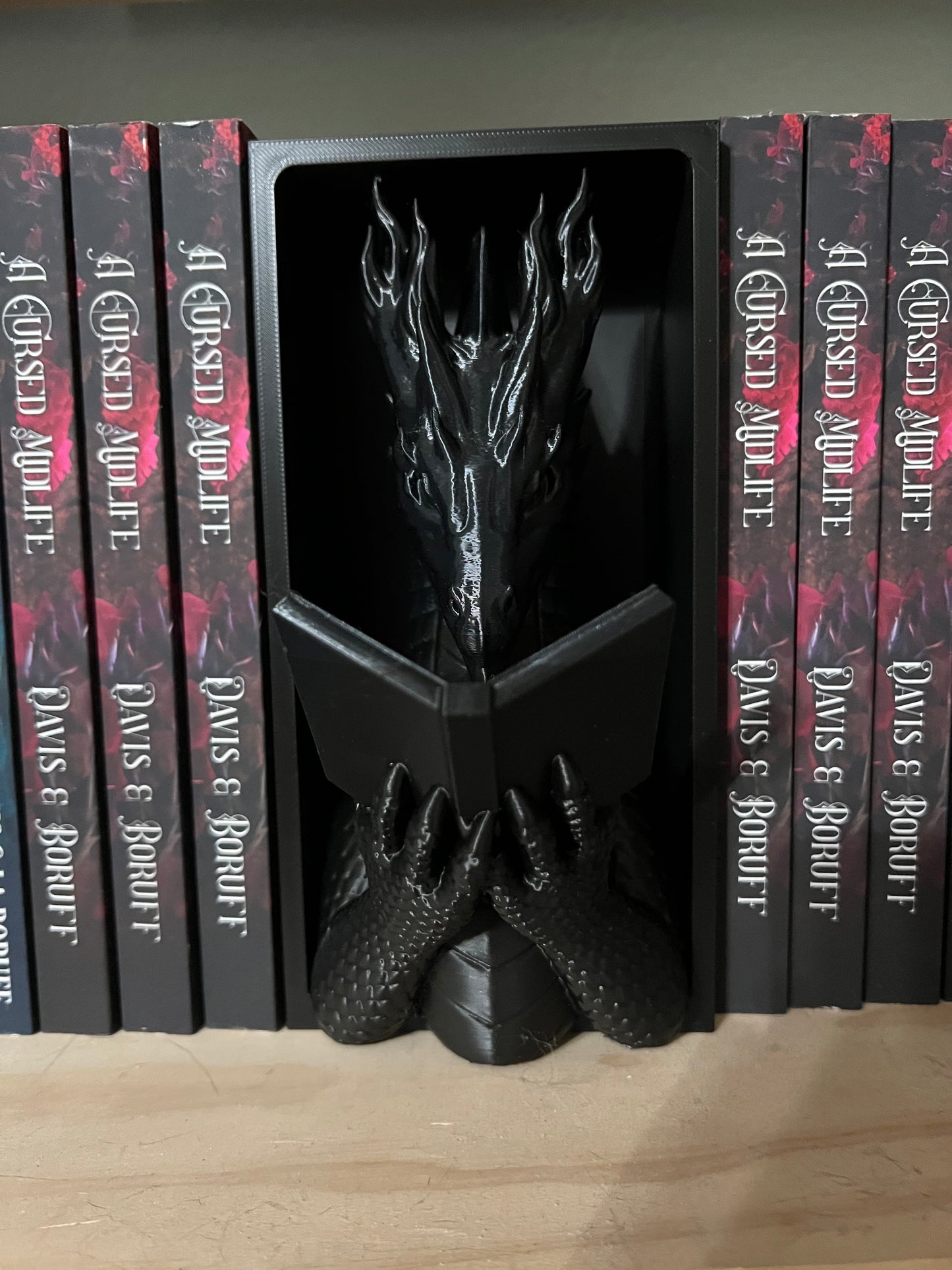 3D Printed Book Nook: Dragon Reading