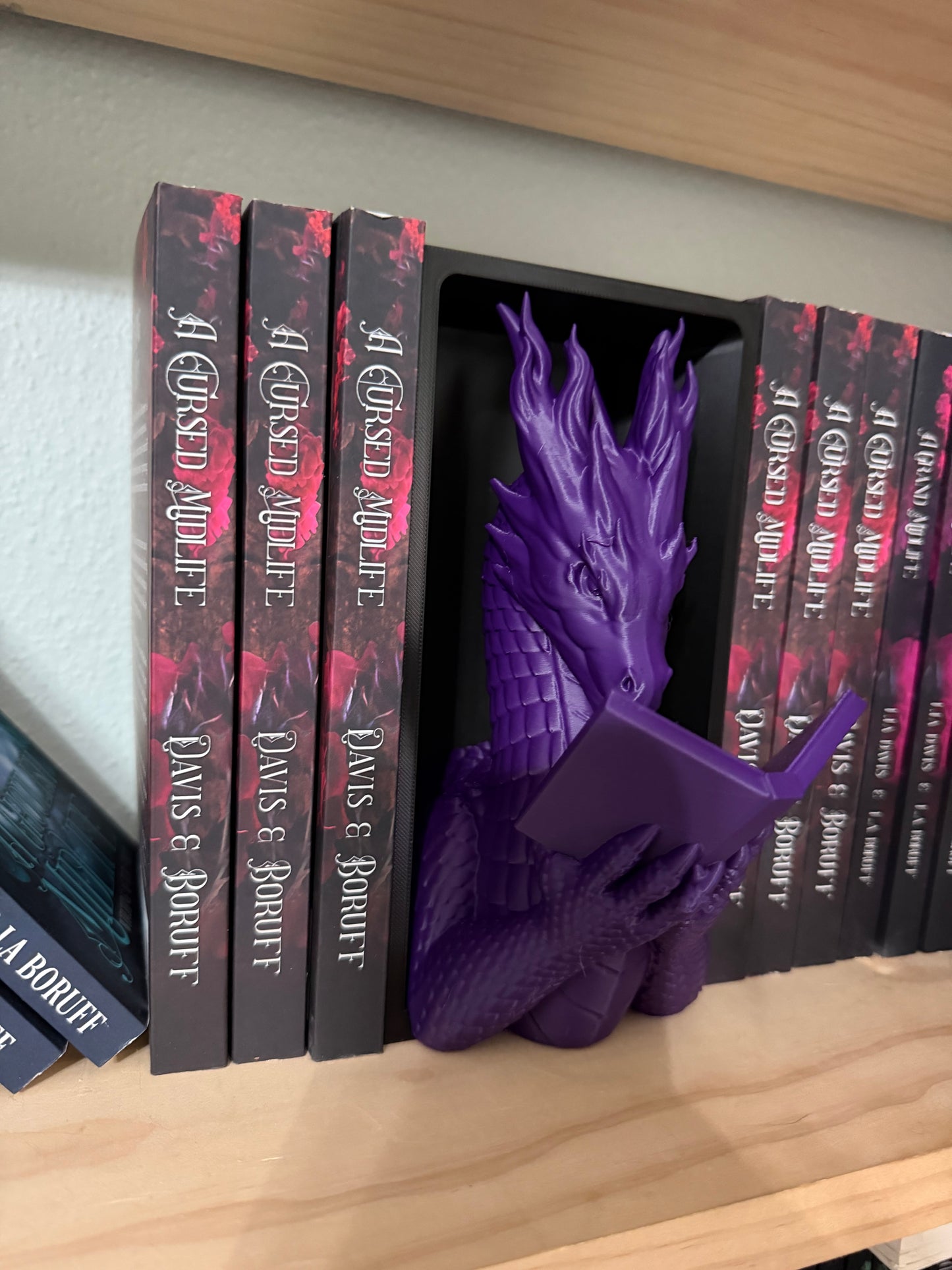 3D Printed Book Nook: Dragon Reading